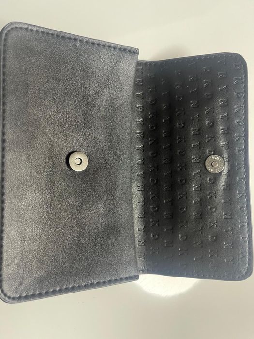 Portofel DKNY impecabil
