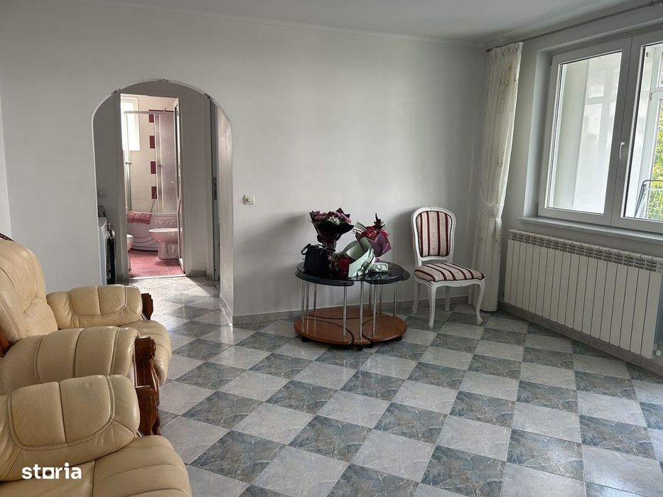 3 Camere,etaj 2 Centru