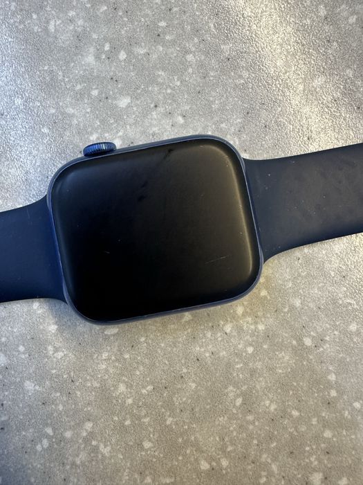 Продам apple watch series 7 45mm