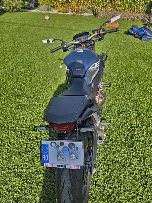 Vand Honda CB650R, stare foarte bună