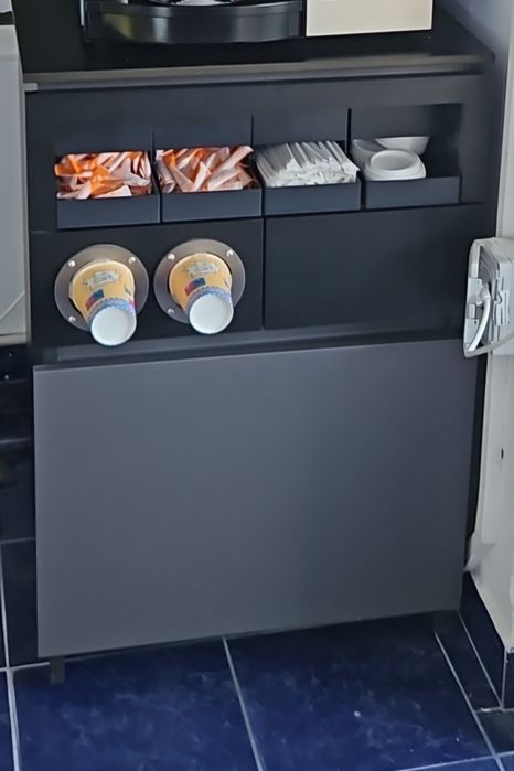 Vand mobilier aparate cafea -  stand automate cafea