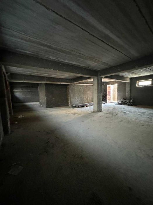 № 685 Подвал (коробка) площадью 390кв.м. в районе Оптовик