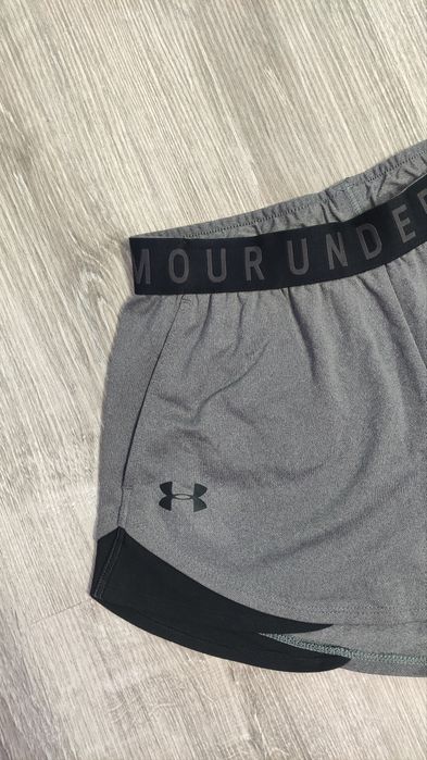 Дамски спортни шорти XS Under Armour