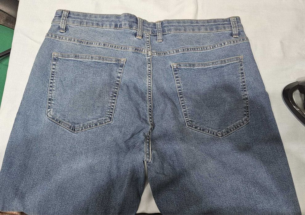 Blugi NOU LC Waikiki