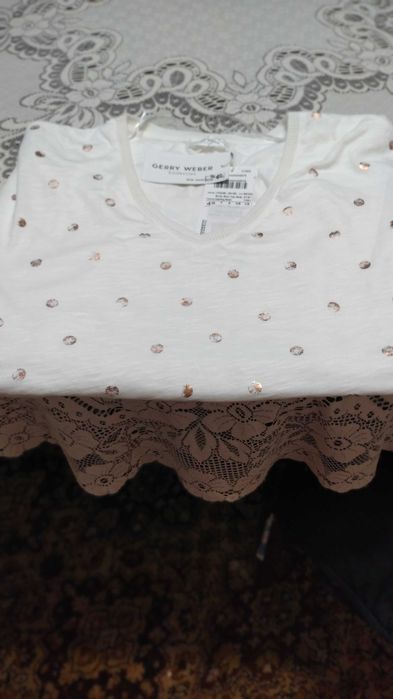 Нова дамска блуза  с паднало рамо размер 54