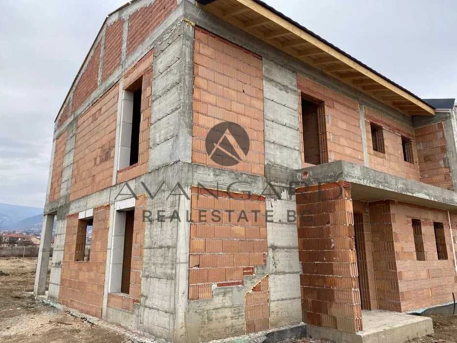 Продава се Къща в с. Браниполе, Област Пловдив - 182 кв.м за 878 €/кв.м - Снимка #2