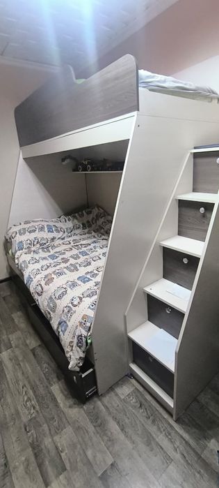 Двух ярусная кровать