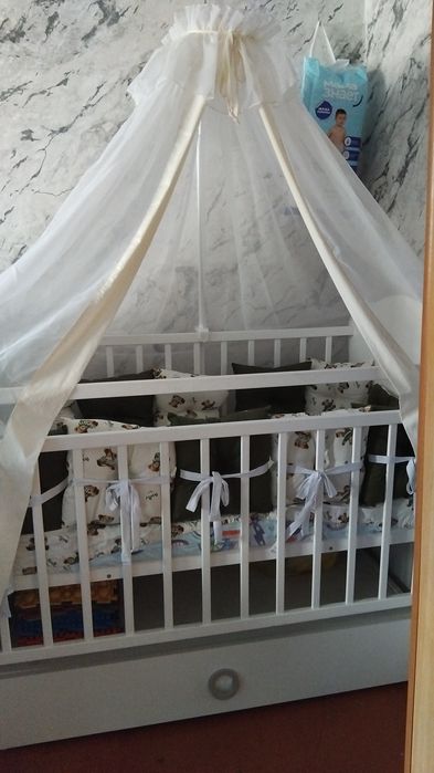 Детская кроватка . хорошее состояние