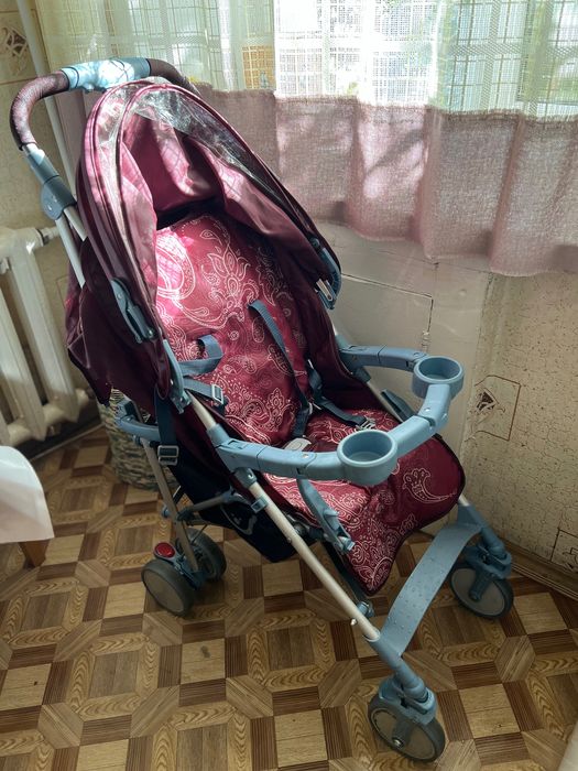 Коляска б/у цвет бордовый