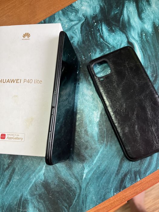 Продаю HUAWEI P40 lite