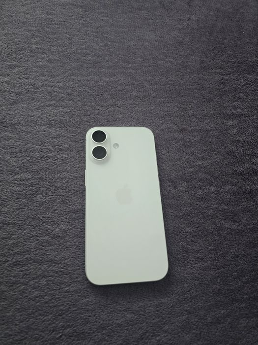 Vand/Schimb Iphone 17 Nou/256gb