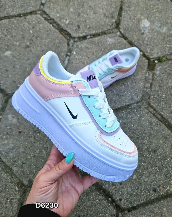 Дамски маратонки Nike