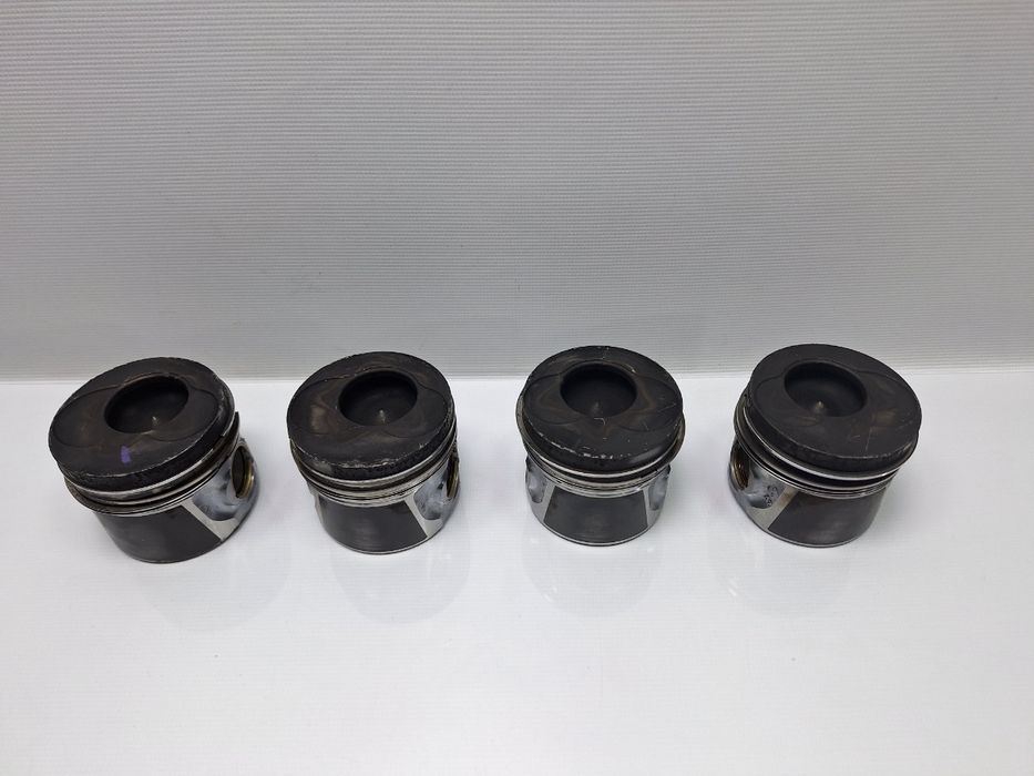 Set Pistoane Volkswagen Caddy Iii Estate 2Kb, 2Kj, 2Cb, 2Cj 2004 -
