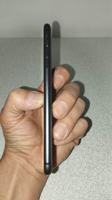 iPhone 8 plus 64 gb blakc