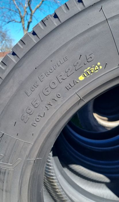 4 Anvelope Tractiune Bridgestone  295/60 R22.5  Stare Impecabilă.