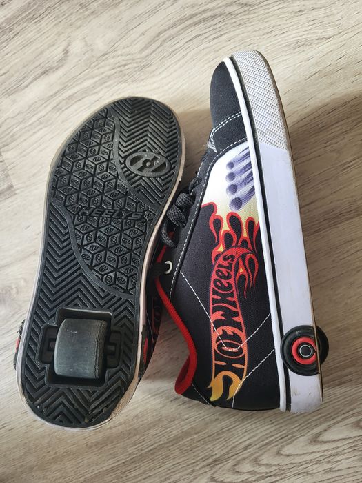 Adidași cu Role Heelys X Hot Wheels marimea 38