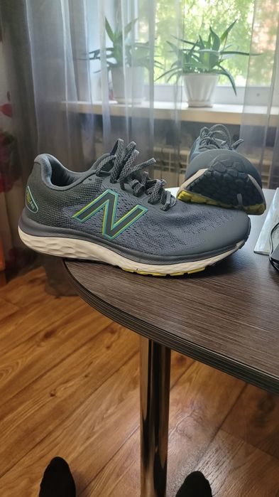 Подам кроссовки New Balanse