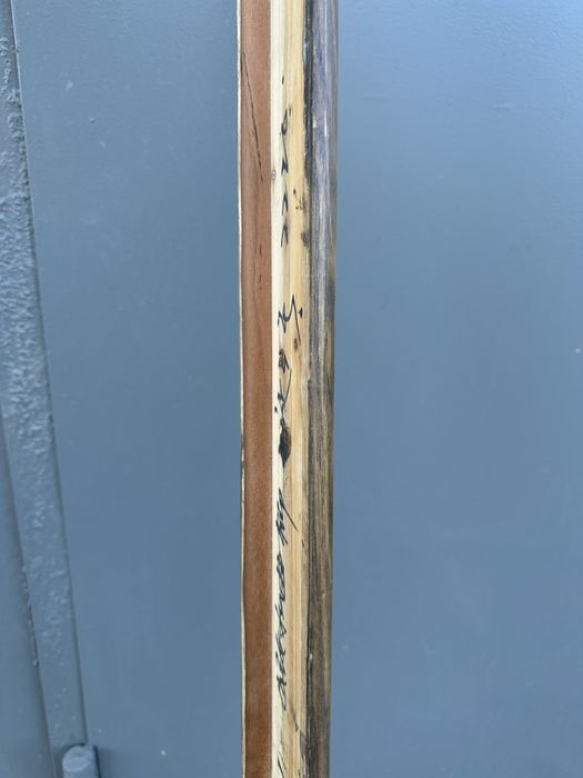 Продам новые плинтуса,двери.