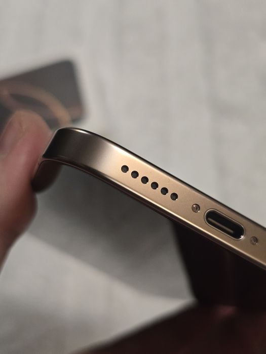 iPhone 16 Pro Max, Desert Titanium, 1TB