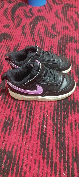 Adidasi Nike marimea 25