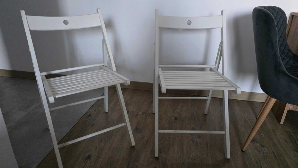Scaune din lemn pliante