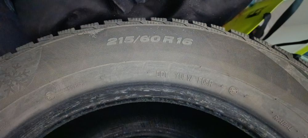 Продам шины зимние 215/60/16
