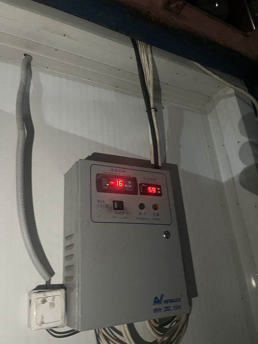 Контейнер 20 фут холодильник и морозильник