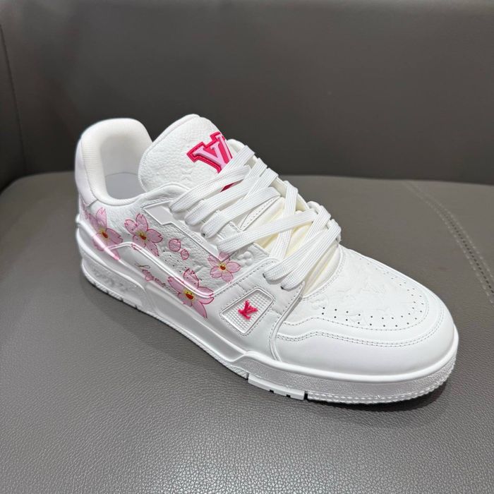 Adidasi Louis Vuitton