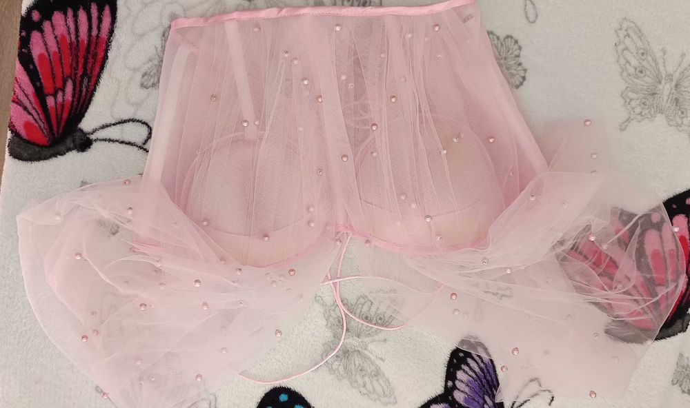 Rochie și corset