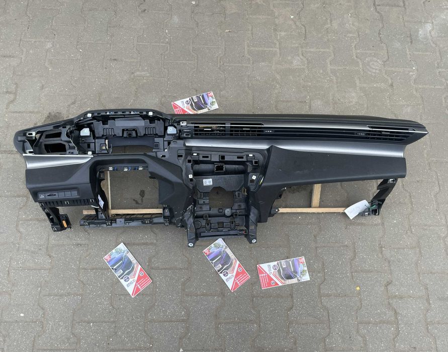 Peugeot 308 / 2025 T10 - plansa de bord cusatura GT LINE - kit airbag