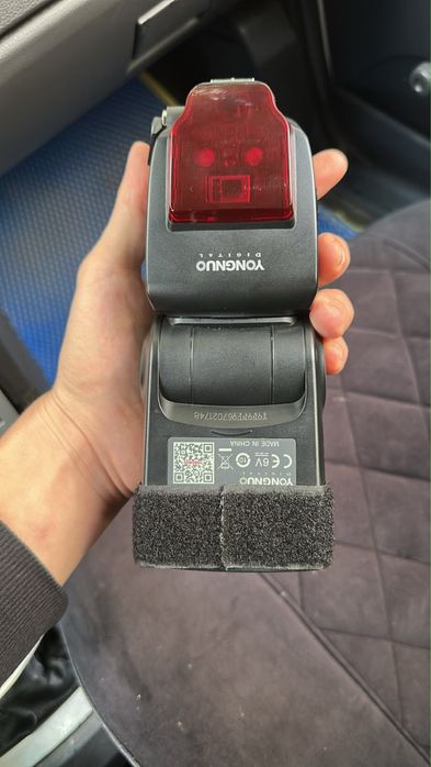 Продается вспышка для фотоаппарата