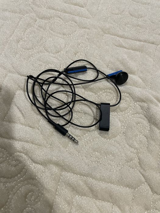 Продам ps4 в хорошем состоянии