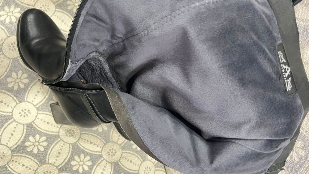 Продам сапоги !в отличном состояние !размер 36