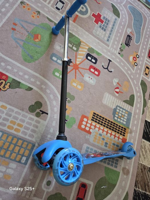 Продам самокат б/у