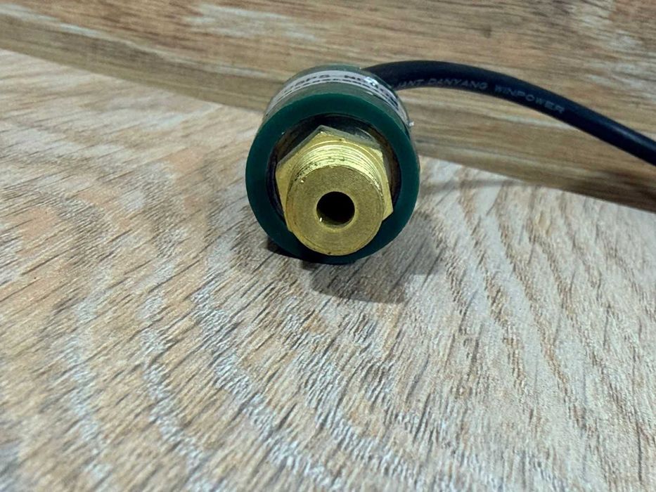 Датчик давления масла CSPS-ND90MZ