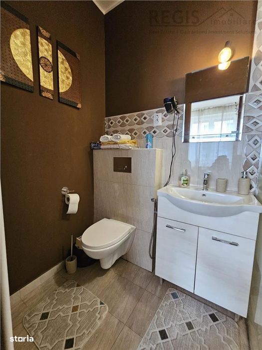 Investitie la cheie in zona centrala! 2 apartamente la casa, transform