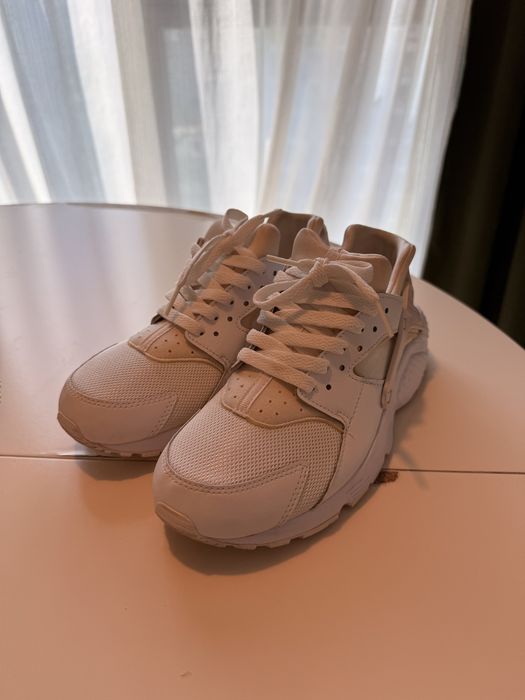 Adidasi Nike marimea 40