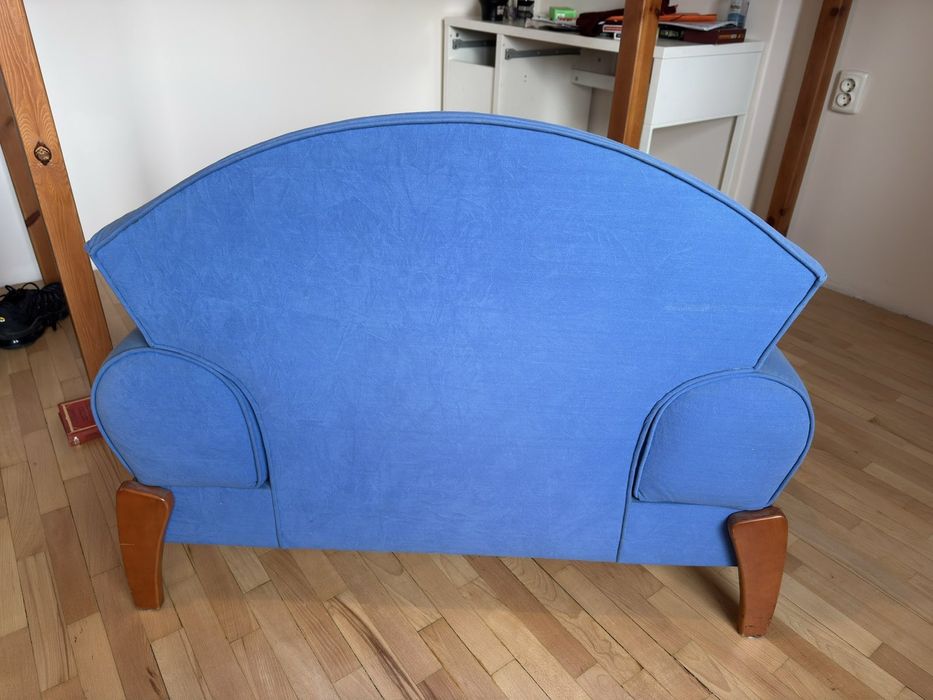 Продавам дизайнерски  диван фотьойл и табуретка