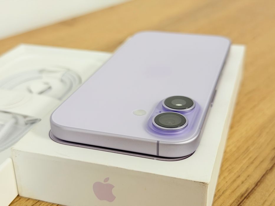 iPhone 17 Lavender 34 зареждания