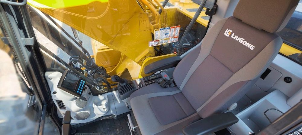 Карьерный экскаватор liugong 922 1.2 куба