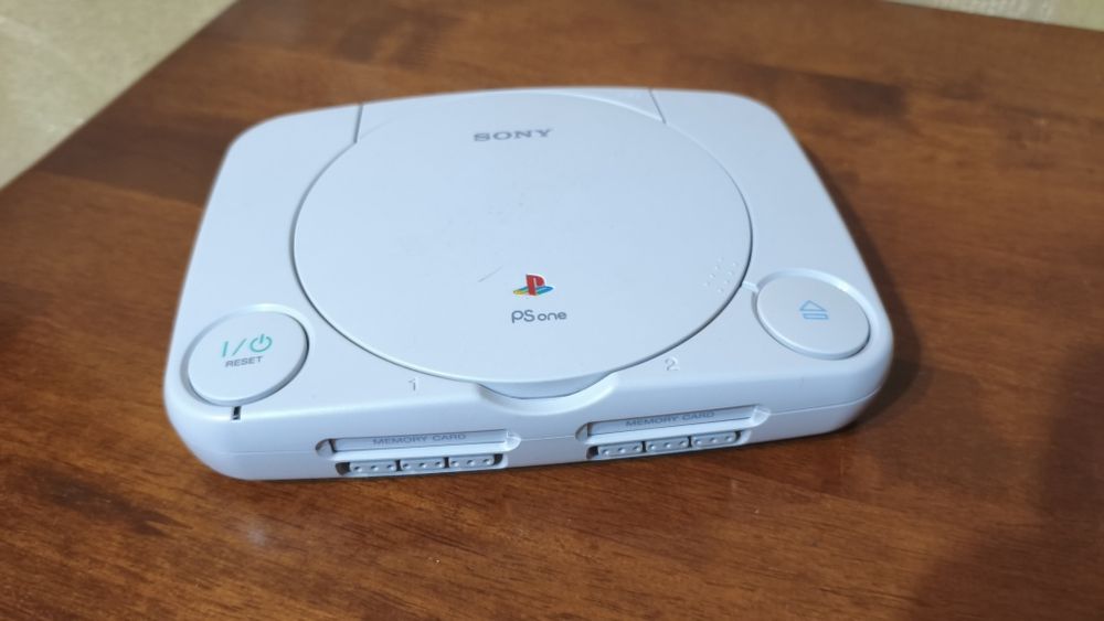 Нерабочая PlayStation One