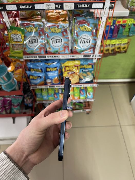 Продам 15 про макс 512gb