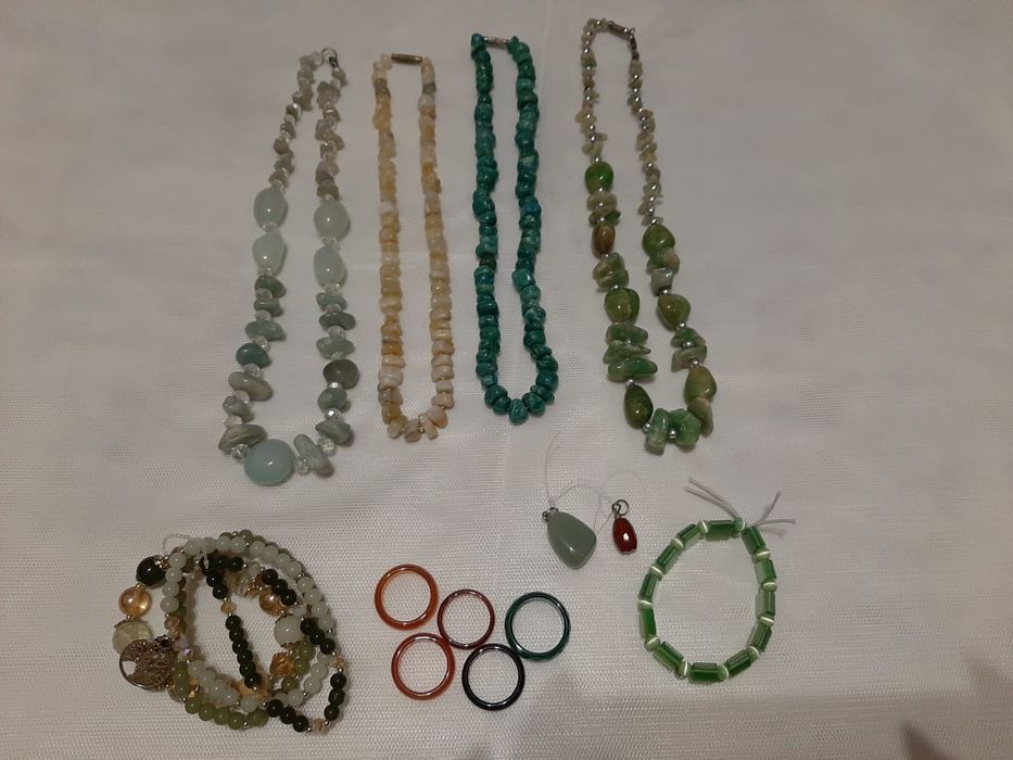 Украшения из натурального камня