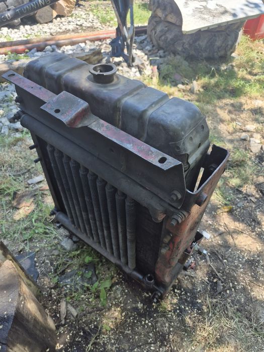Vând radiator, suport radiator, radiator răcire ulei