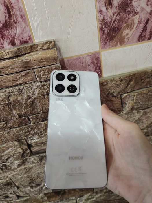 Телефон HONOR 7c