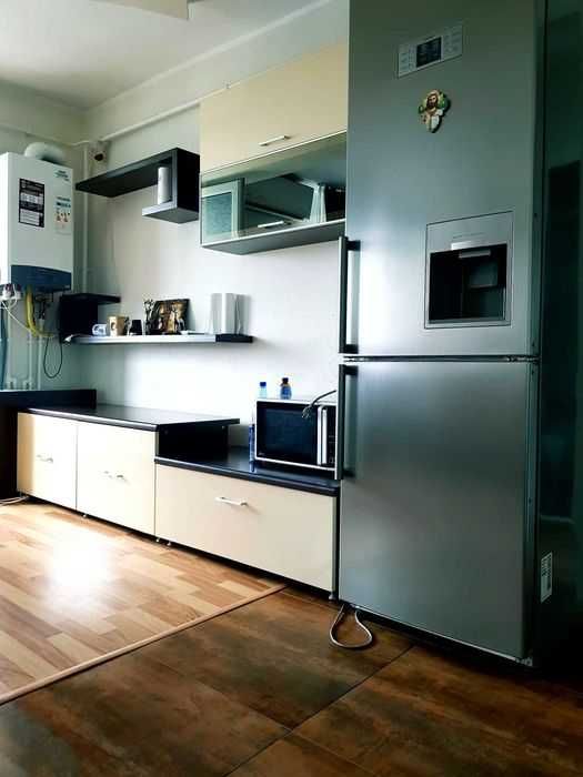 Închiriez apartament complet utilat.