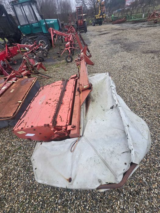 Cositoare rotativa multidis kuhn 2m in tiranti la tractor cu ravasitor