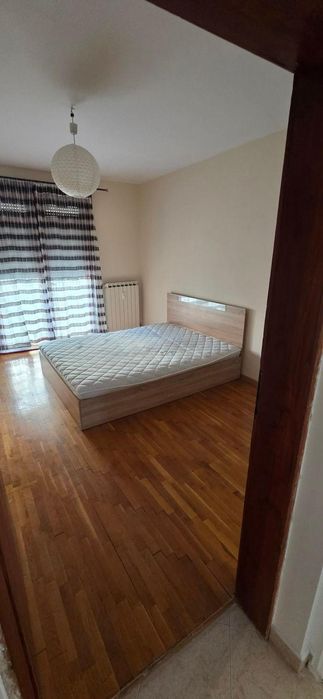 Тристаен апартамент в ж.к. Младост 3.