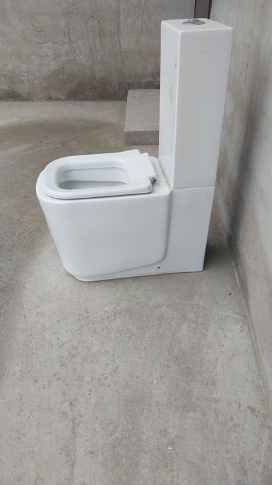 Унитаз почти новый