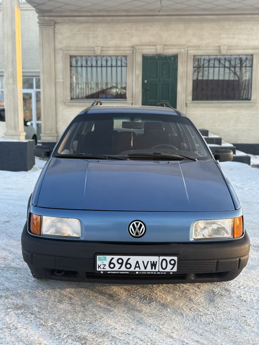 Фольцваген пасат 1.8 моно гур !